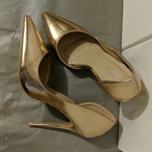 Akira heels size 8